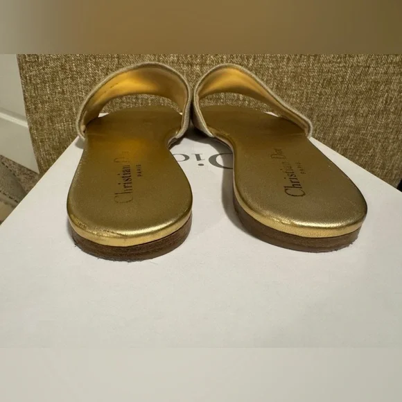 ❤️Authentic Christian Dior 52K Platinum DWAY Embroidered Slide Sandals 37.5 ❤️ - Picture 7 of 11